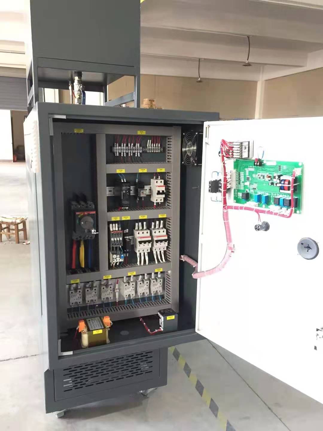 模溫機(jī)電控柜 模溫機(jī)電控柜